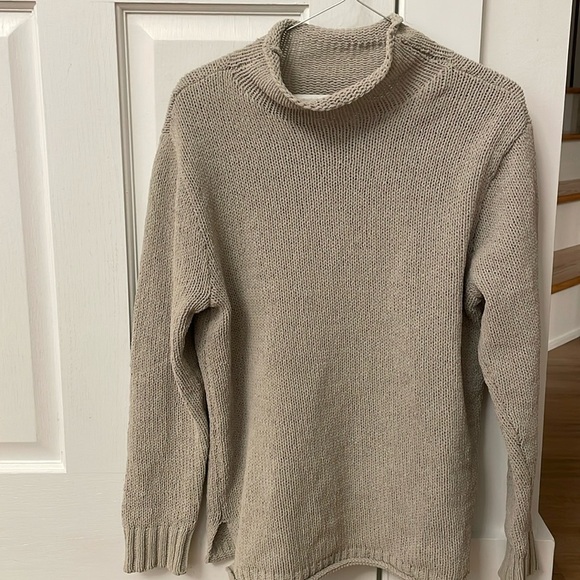 Abercrombie & Fitch Sweater - Picture 1 of 3